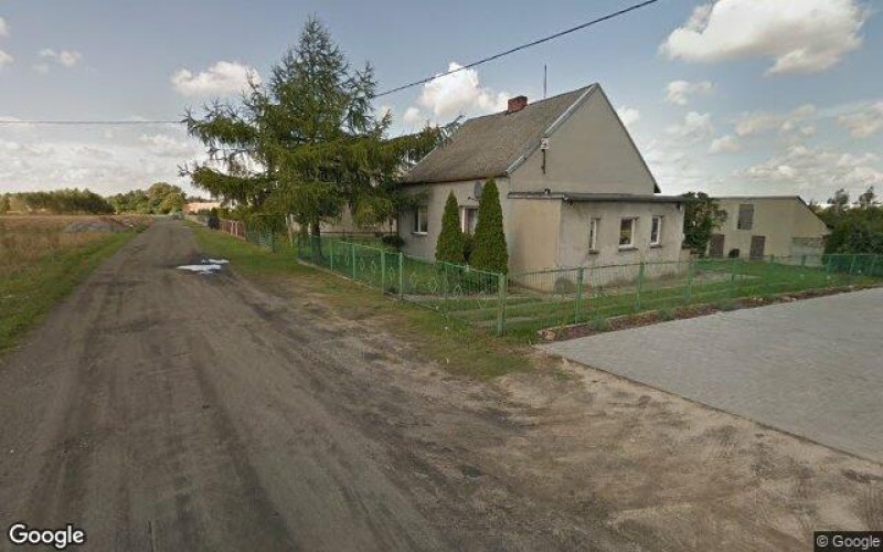 Dom w miejscowości Praszka, Powstańców Śląskich 37 (opolskie). Działka numer: 293/4. Domy. Powstańców Śląskich 37, 46-320, Praszka, (woj. opolskie)