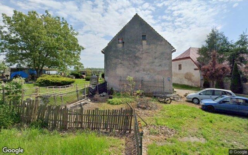 Dom w miejscowości Skarżyce, Skarżyce 12 (dolnośląskie). Działki numer: 21, 20. Domy. Skarżyce 12, 58-140, Skarżyce, (woj. dolnośląskie)