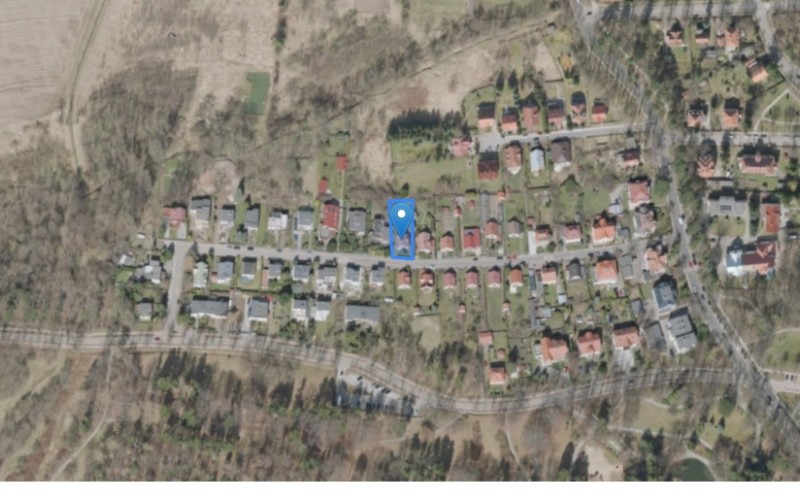 Dom w miejscowości Szczawno-Zdrój, Wita Stwosza 18 (dolnośląskie). Działka numer: 102. Domy. Wita Stwosza 18, 58-310, Szczawno-Zdrój, (woj. dolnośląskie)