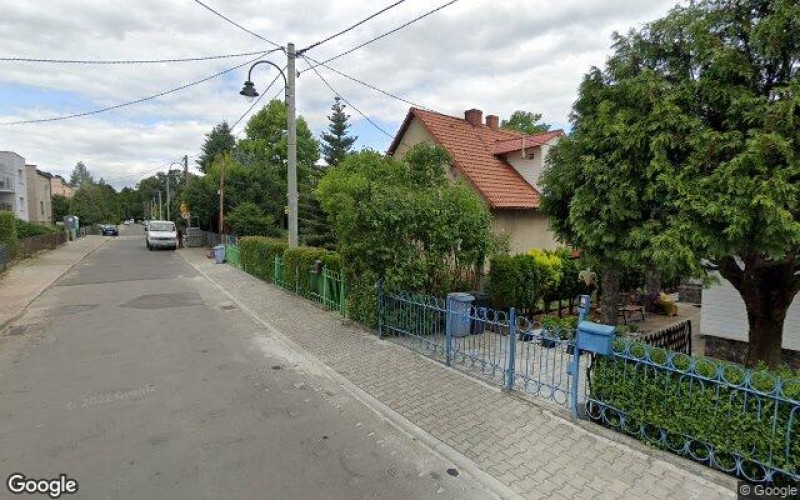 Dom w miejscowości Szczawno-Zdrój, Wita Stwosza 18 (dolnośląskie). Działka numer: 102. Domy. Wita Stwosza 18, 58-310, Szczawno-Zdrój, (woj. dolnośląskie)