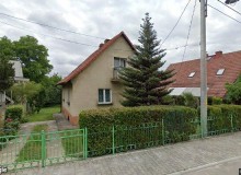 Dom w miejscowości Szczawno-Zdrój, Wita Stwosza 18 (dolnośląskie). Działka numer: 102. Domy. Wita Stwosza 18, 58-310, Szczawno-Zdrój, (woj. dolnośląskie)