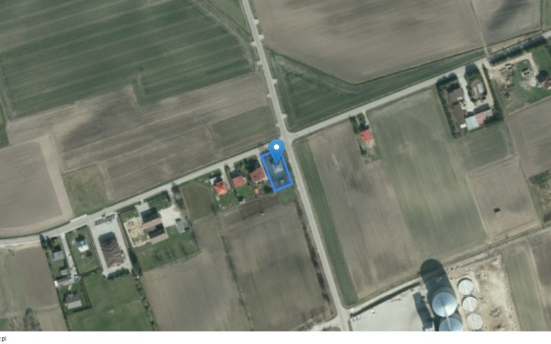 Dom w miejscowości Zadąbrowie, Zadąbrowie 110 (podkarpackie). Działka numer: 256/6. Domy. Zadąbrowie 110, 37-716, Zadąbrowie, (woj. podkarpackie)