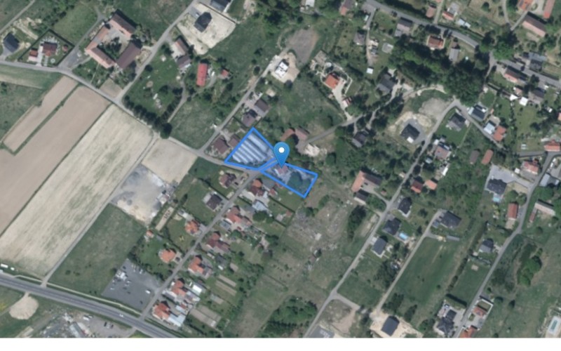 Dom w miejscowości Pisarzowice, Pisarzowice 243 (dolnośląskie). Działki numer: 1155, 571/7, 604/2, 606/1. Domy. Pisarzowice 243, 59-817, Pisarzowice, (woj. dolnośląskie)