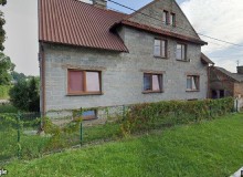 Dom w miejscowości Dzierzbin, Dzierzbin (wielkopolskie). Działki numer: 215/5, 215/3. Domy. Dzierzbin, 62-831, Dzierzbin, (woj. wielkopolskie)