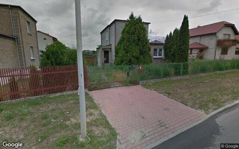 Dom w miejscowości Ostrowiec Świętokrzyski, Marii Konopnickiej 82 (świętokrzyskie). Działka numer: 61. Domy. Marii Konopnickiej 82, 27-400, Ostrowiec Świętokrzyski, (woj. świętokrzyskie)