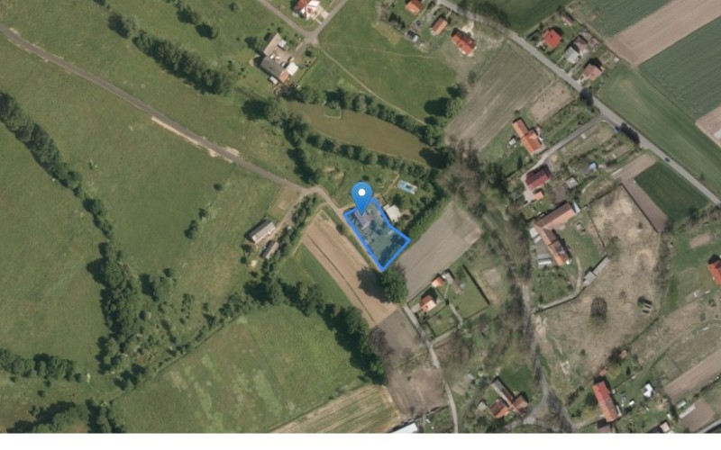 Dom w miejscowości Kraśnik Górny, Kraśnik Górny 85 (dolnośląskie). Działka numer: 64/2. Domy. Kraśnik Górny 85, 59-700, Kraśnik Górny, (woj. dolnośląskie)