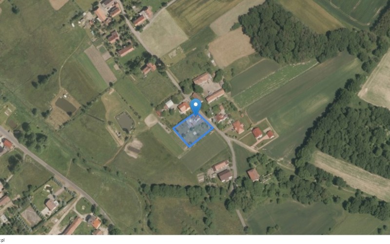 Dom w miejscowości Dłużyna Dolna, Dłużyna Dolna 81 (dolnośląskie). Działki numer: 504, 397. Domy. Dłużyna Dolna 81, 59-930, Pieńsk, (woj. dolnośląskie)