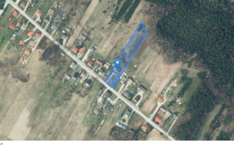 Dom w miejscowości Miedzianka, Miedzianka 53A (świętokrzyskie). Działki numer: 53/1, 53/2. Domy. Miedzianka 53A, 26-060, Chęciny, (woj. świętokrzyskie)