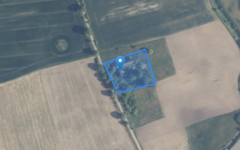 Dom w miejscowości Strączno, Strączno 67 (zachodniopomorskie). Działka numer: 275/1. Domy. Strączno 67, 78-642, Strączno, (woj. zachodniopomorskie)