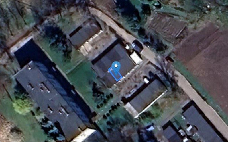 Miejsce postojowe w miejscowości Obory, Obory (mazowieckie). Garaże i miejsca postojowe. Obory, 05-520, Obory, (woj. mazowieckie)