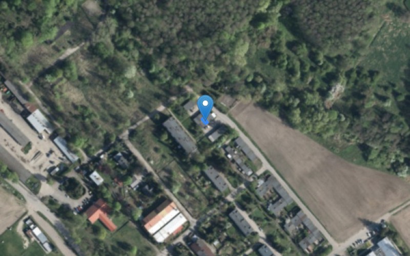 Miejsce postojowe w miejscowości Obory, Obory (mazowieckie). Garaże i miejsca postojowe. Obory, 05-520, Obory, (woj. mazowieckie)