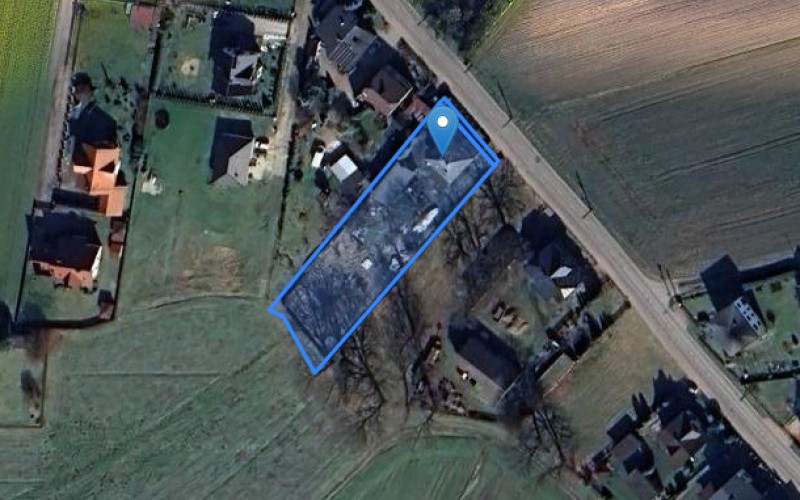 Dom w miejscowości Świerczyniec, Trzcinowa 21 (śląskie). Działki numer: 1582/80, 1583/80. Domy. Trzcinowa 21, 43-220, Świerczyniec, (woj. śląskie)
