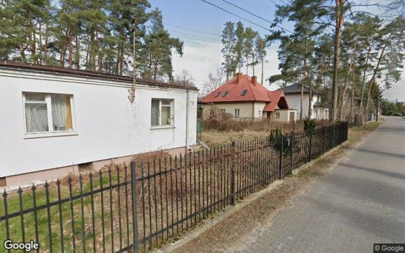 Dom w miejscowości Zegrze Południowe, Myśliwska 7 (mazowieckie). Działka numer: 28/31. Domy. Myśliwska 7, 05-130, Zegrze Południowe, (woj. mazowieckie)