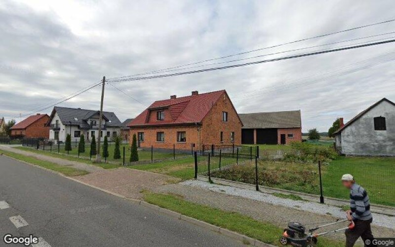 Dom w miejscowości Radłów, Oleska 42 (opolskie). Działka numer: 143. Domy. Oleska 42, 46-331, Radłów, (woj. opolskie)
