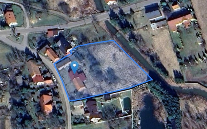 Dom w miejscowości Głoska, Lipowa 3 (dolnośląskie). Działki numer: 385/4, 451/1, 191/3, 191/2, 451/2, 357/2, 113, 322/2, 322/1. Domy. Lipowa 3, 55-330, Głoska, (woj. dolnośląskie)
