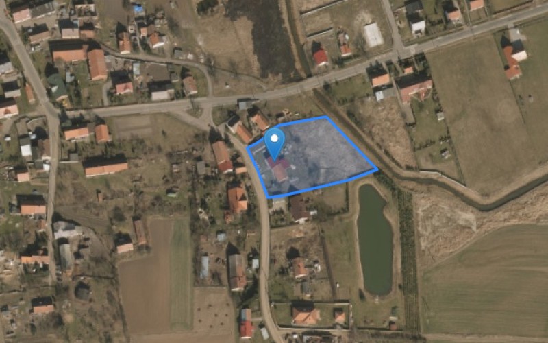 Dom w miejscowości Głoska, Lipowa 3 (dolnośląskie). Działki numer: 385/4, 451/1, 191/3, 191/2, 451/2, 357/2, 113, 322/2, 322/1. Domy. Lipowa 3, 55-330, Głoska, (woj. dolnośląskie)