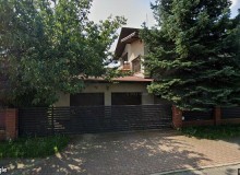 Dom w miejscowości Częstochowa, Wojciecha Kossaka 21 (śląskie). Działki numer: 70/1, 70/2. Domy. Wojciecha Kossaka 21, 42-202, Częstochowa, (woj. śląskie)
