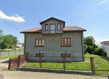 Dom w miejscowości Łosice, Stanisława Moniuszki 10 (mazowieckie). Działki numer: 587/2, 585/6. Stanisława Moniuszki 10, 08-200, Łosice, (woj. mazowieckie)