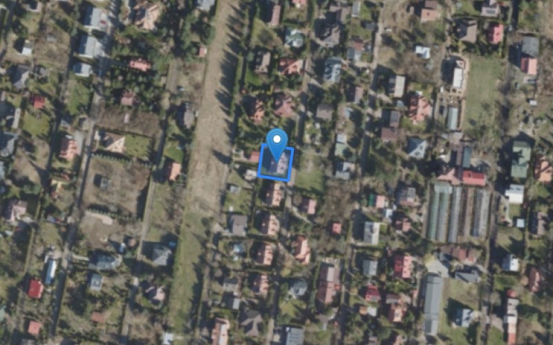 Dom w miejscowości Dziekanów Leśny, Kaczki Dziwaczki 21 (mazowieckie). Działka numer: 107/12. Domy. Kaczki Dziwaczki 21, 05-092, Dziekanów Leśny, (woj. mazowieckie)