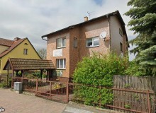 Dom w miejscowości Karlino, Księdza Brzóski 1 (zachodniopomorskie). Działki numer: 153, 144/2, 144/10. Domy. Księdza Brzóski 1, 78-230, Karlino, (woj. zachodniopomorskie)