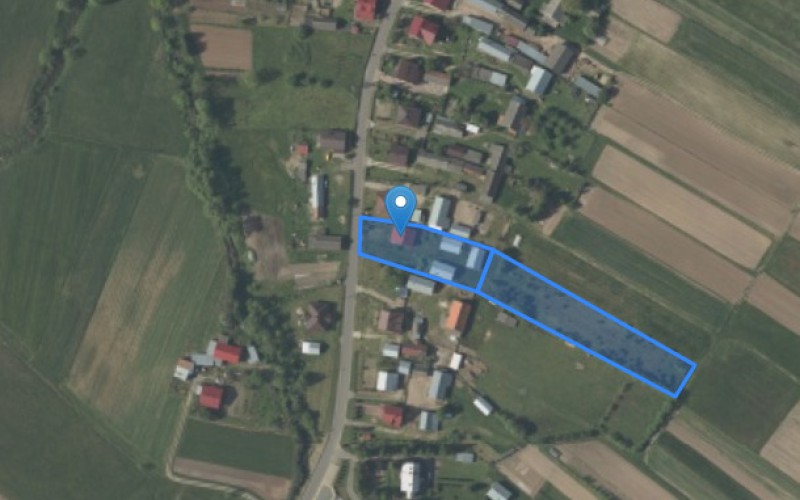Dom w miejscowości Krowica Sama, Krowica Sama 71 (podkarpackie). Działki numer: 666, 667. Domy. Krowica Sama 71, 37-625, Krowica Sama, (woj. podkarpackie)