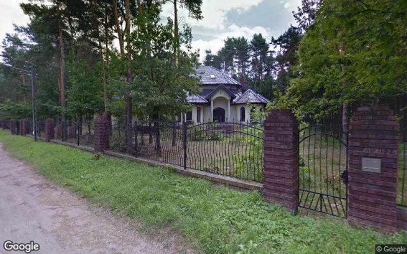 Dom w miejscowości Żarki-Letnisko, Prosta 6 (śląskie). Działka numer: 4669. Domy. Prosta 6, 42-311, Żarki-Letnisko, (woj. śląskie)