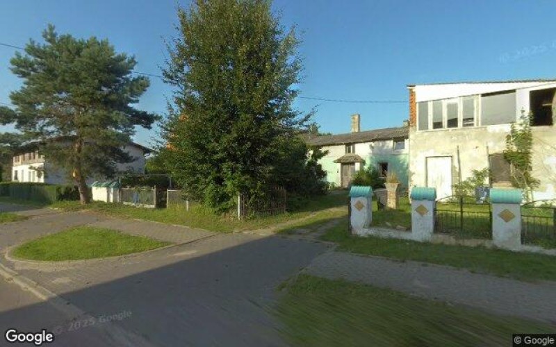 Dom w miejscowości Sieciemin, Sieciemin 27 (zachodniopomorskie). Działka numer: 124. Domy. Sieciemin 27, 76-004, Sieciemin, (woj. zachodniopomorskie)