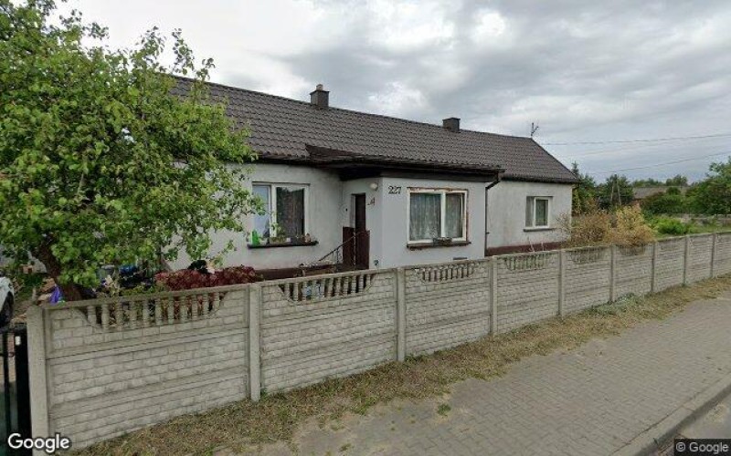 Dom w miejscowości Myszków, Juliusza Słowackiego 227 (śląskie). Działki numer: 1832/1, 1832/2. Domy. Juliusza Słowackiego 227, 42-300, Myszków, (woj. śląskie)