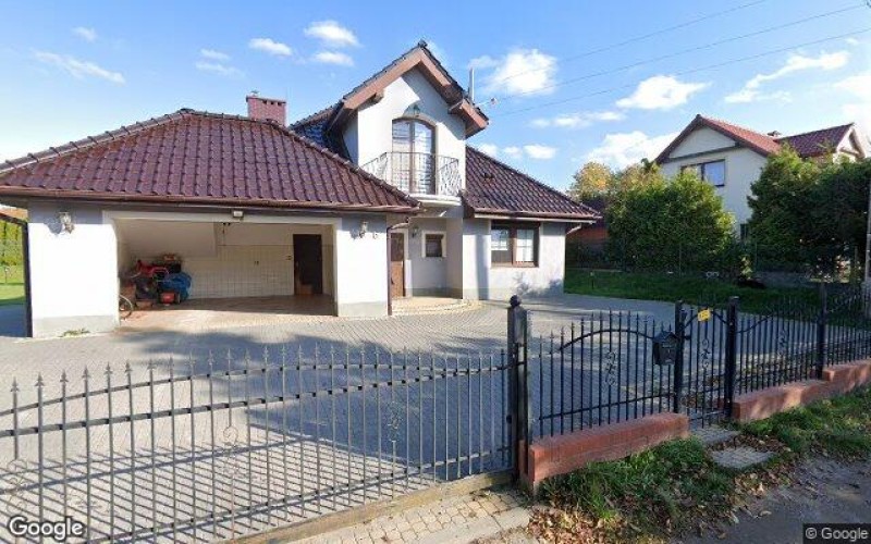 Dom w miejscowości Elbląg, Jarzębinowa 6 (warmińsko-mazurskie). Działka numer: 56/12. Domy. Jarzębinowa 6, 82-300, Elbląg, (woj. warmińsko-mazurskie)