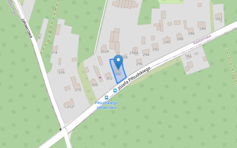 Dom w miejscowości Radomsko, Józefa Piłsudskiego 300 (łódzkie). Działka numer: 143/2. Domy. Józefa Piłsudskiego 300, 97-500, Radomsko, (woj. łódzkie)