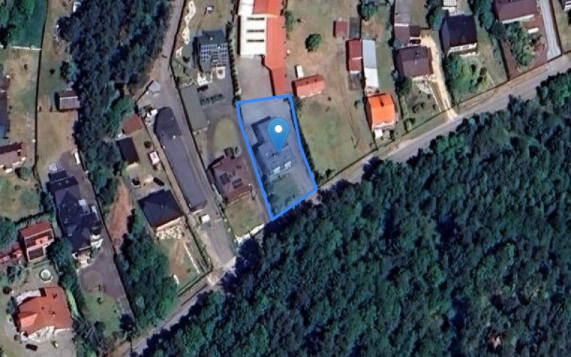 Dom w miejscowości Radomsko, Józefa Piłsudskiego 300 (łódzkie). Działka numer: 143/2. Domy. Józefa Piłsudskiego 300, 97-500, Radomsko, (woj. łódzkie)