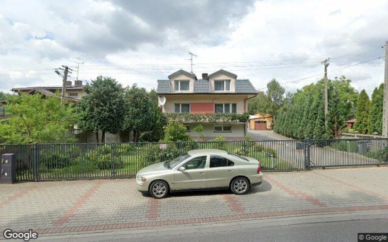 Dom w miejscowości Radomsko, Józefa Piłsudskiego 300 (łódzkie). Działka numer: 143/2. Domy. Józefa Piłsudskiego 300, 97-500, Radomsko, (woj. łódzkie)