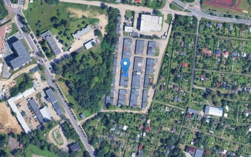 Miejsce postojowe w miejscowości Ostrów Wielkopolski, Komuny Paryskiej (wielkopolskie). Garaże i miejsca postojowe. Komuny Paryskiej, 63-400, Ostrów Wielkopolski, (woj. wielkopolskie)