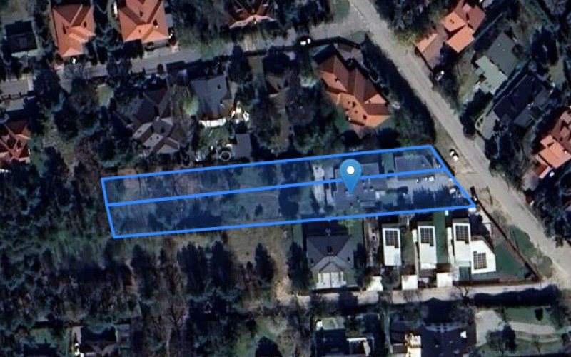 Dom w miejscowości Józefów, Cypriana Godebskiego 44 (mazowieckie). Działki numer: 25, 24/2. Domy. Cypriana Godebskiego 44, 05-420, Józefów, (woj. mazowieckie)