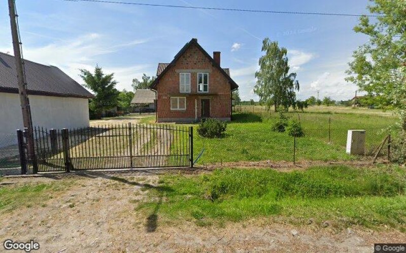 Dom w miejscowości Hołudza, Hołudza (świętokrzyskie). Działki numer: 120/1, 121. Domy. Hołudza, 28-160, Hołudza, (woj. świętokrzyskie)