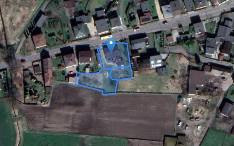 Dom w miejscowości Błędów, Odrodzenia 11 (śląskie). Działki numer: 479, 475, 476. Domy. Odrodzenia 11, 41-403, Błędów, (woj. śląskie)