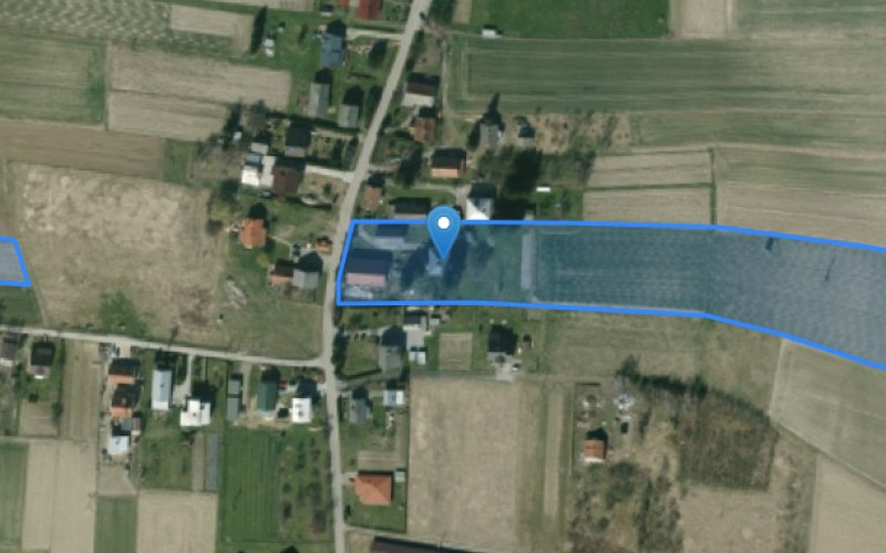 Dom w miejscowości Kalembina, Kalembina 14 (podkarpackie). Działki numer: 390, 357/2, 411, 396. Domy. Kalembina 14, 38-124, Kalembina, (woj. podkarpackie)