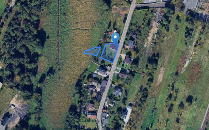 Dom w miejscowości Myszków, Ludwika Waryńskiego 60 (śląskie). Działki numer: 741/2, 717. Domy. Ludwika Waryńskiego 60, 42-300, Myszków, (woj. śląskie)