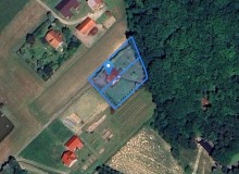 Dom w miejscowości Sobolów, Sobolów 245 (małopolskie). Działki numer: 404/7, 404/8. Sobolów 245, 32-742, Sobolów, (woj. małopolskie)