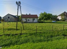 Dom w miejscowości Kobylnica Ruska, Kobylnica Ruska 23 (podkarpackie). Działki numer: 185/1, 185/2. Kobylnica Ruska 23, 37-627, Kobylnica Ruska, (woj. podkarpackie)